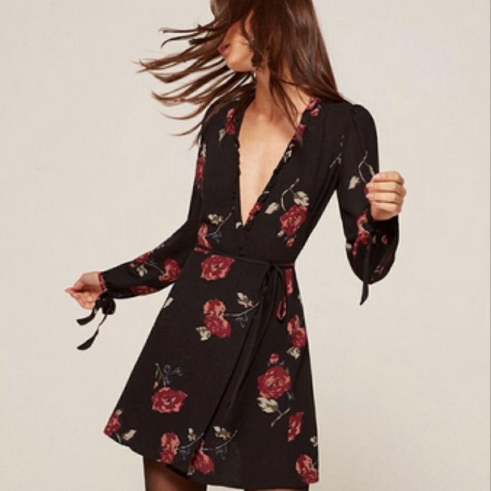 Reformation Black Delta Donatella Red Rose Wrap Long Sleeve Mini Dress Large